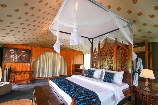 Naona Moru Camp luxury tent